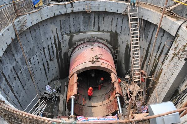 永安坝街道水泥自来水管道清洗施工